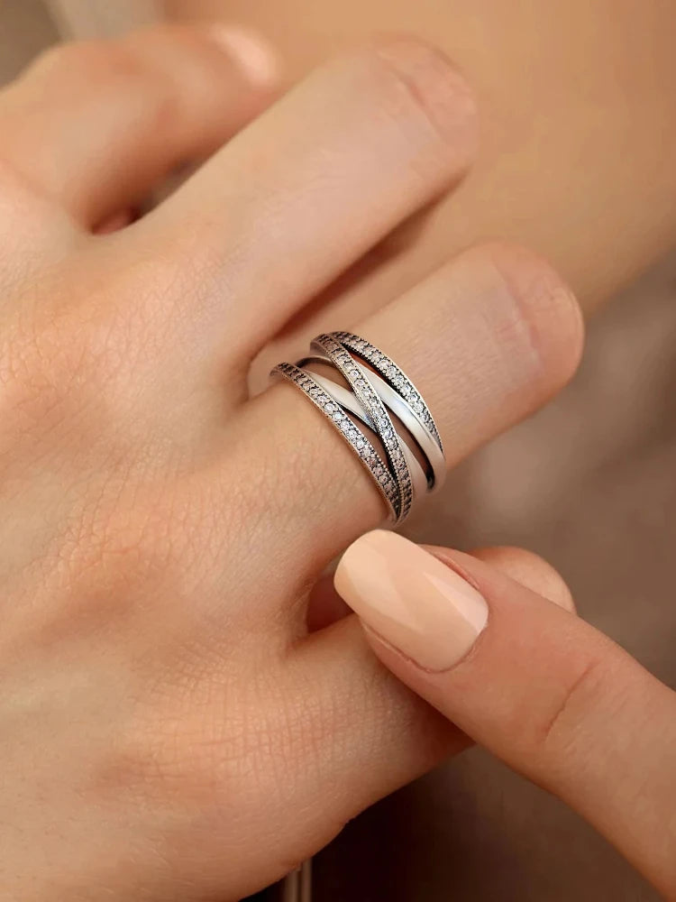 925 Sterling Silver Dazzling Interlocking Loops Zircon Ring