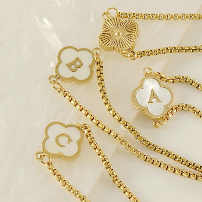 Trèfle Noir 18K Chain Bangle