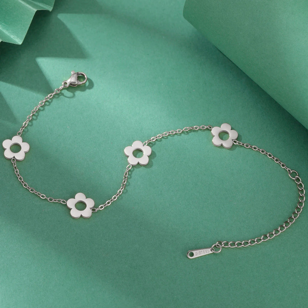 Petal & Chain Dainty Bracelet