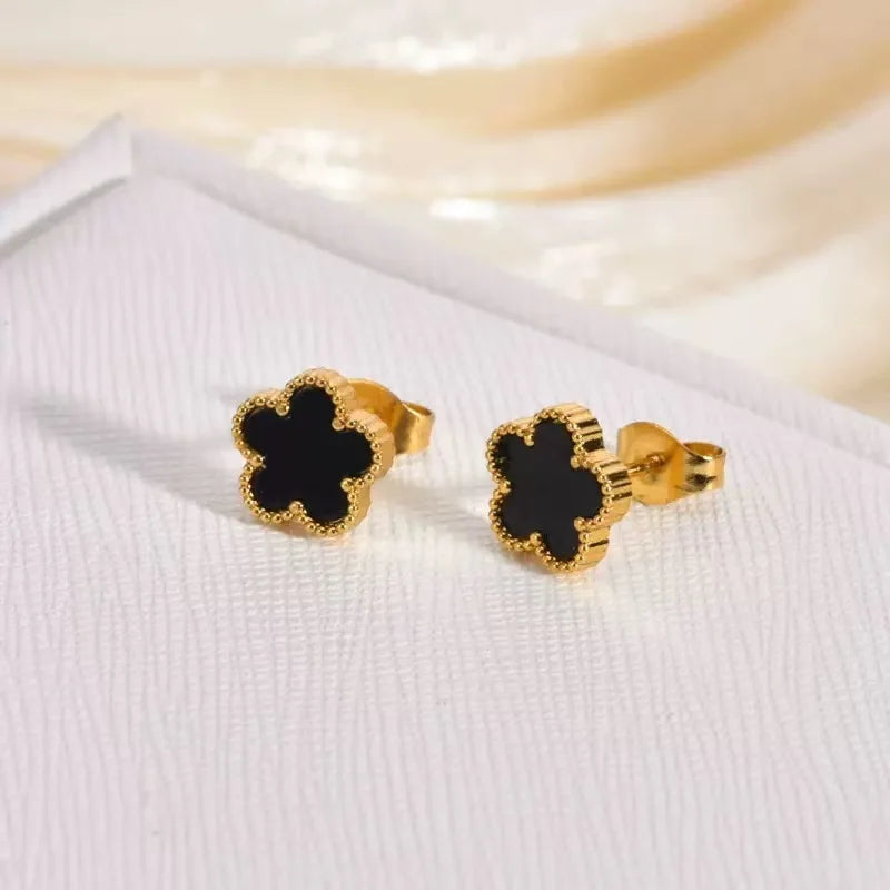Aura Clover Jewelry Collection