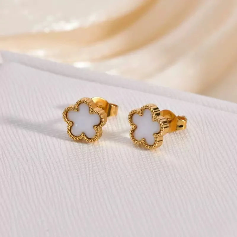 Aura Clover Jewelry Collection