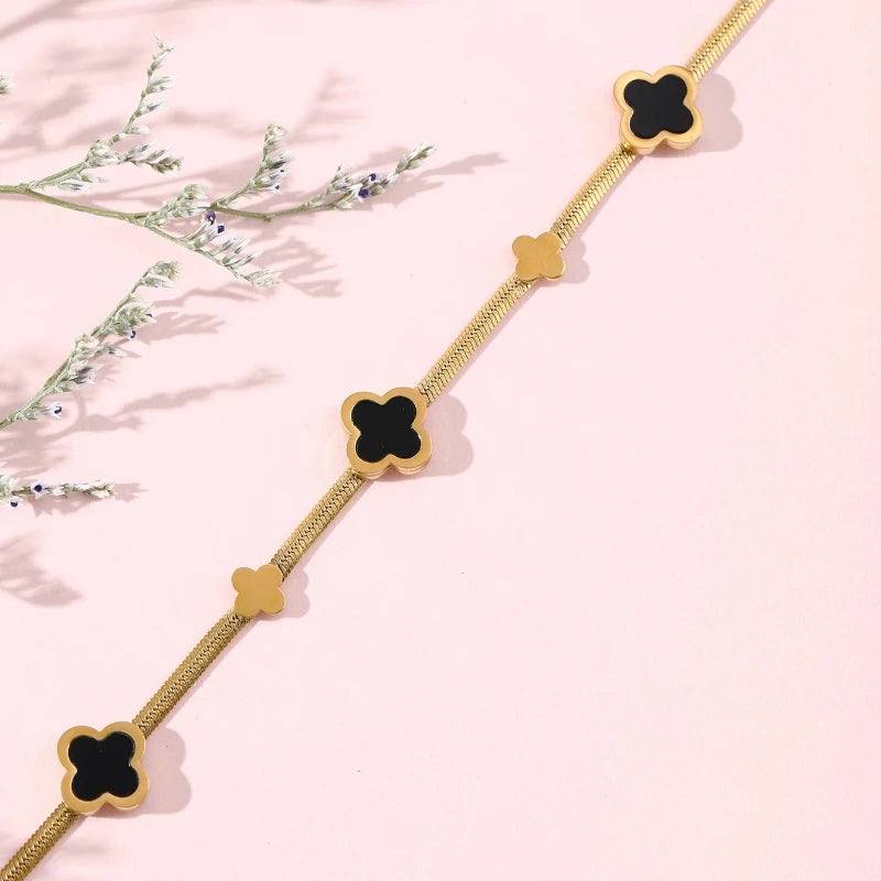 Noir Clover Chain