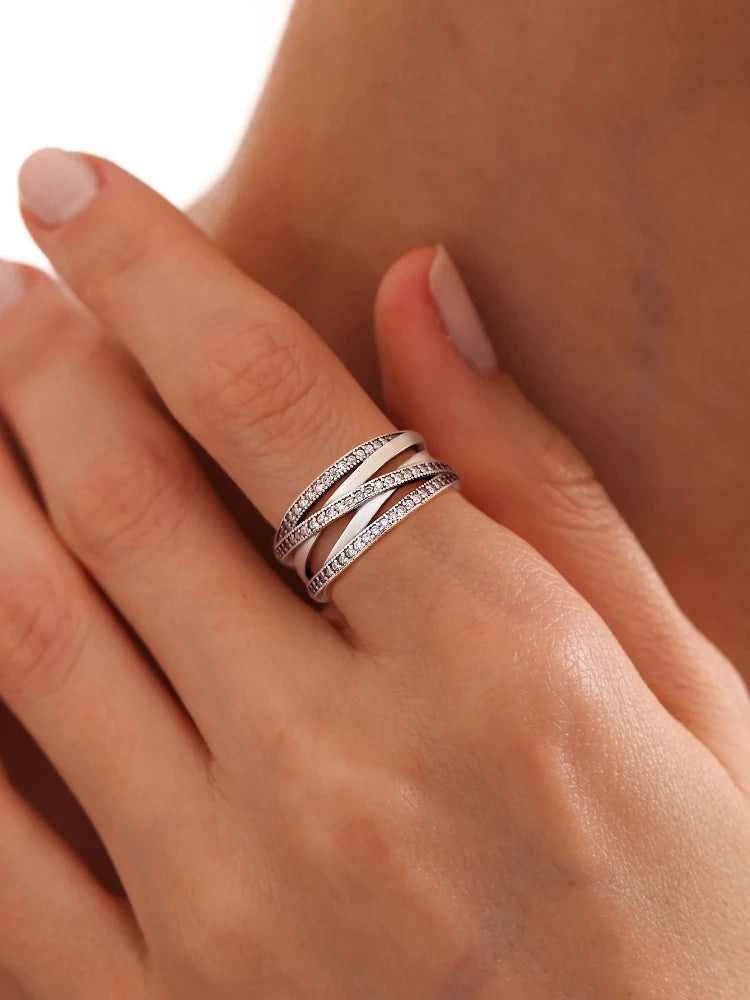 925 Sterling Silver Dazzling Interlocking Loops Zircon Ring