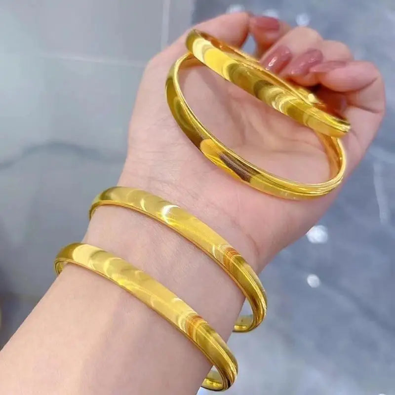 Cat's Eye Bracelet With Wavy Pattern