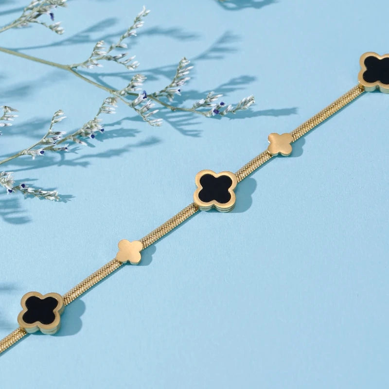 Noir Clover Chain