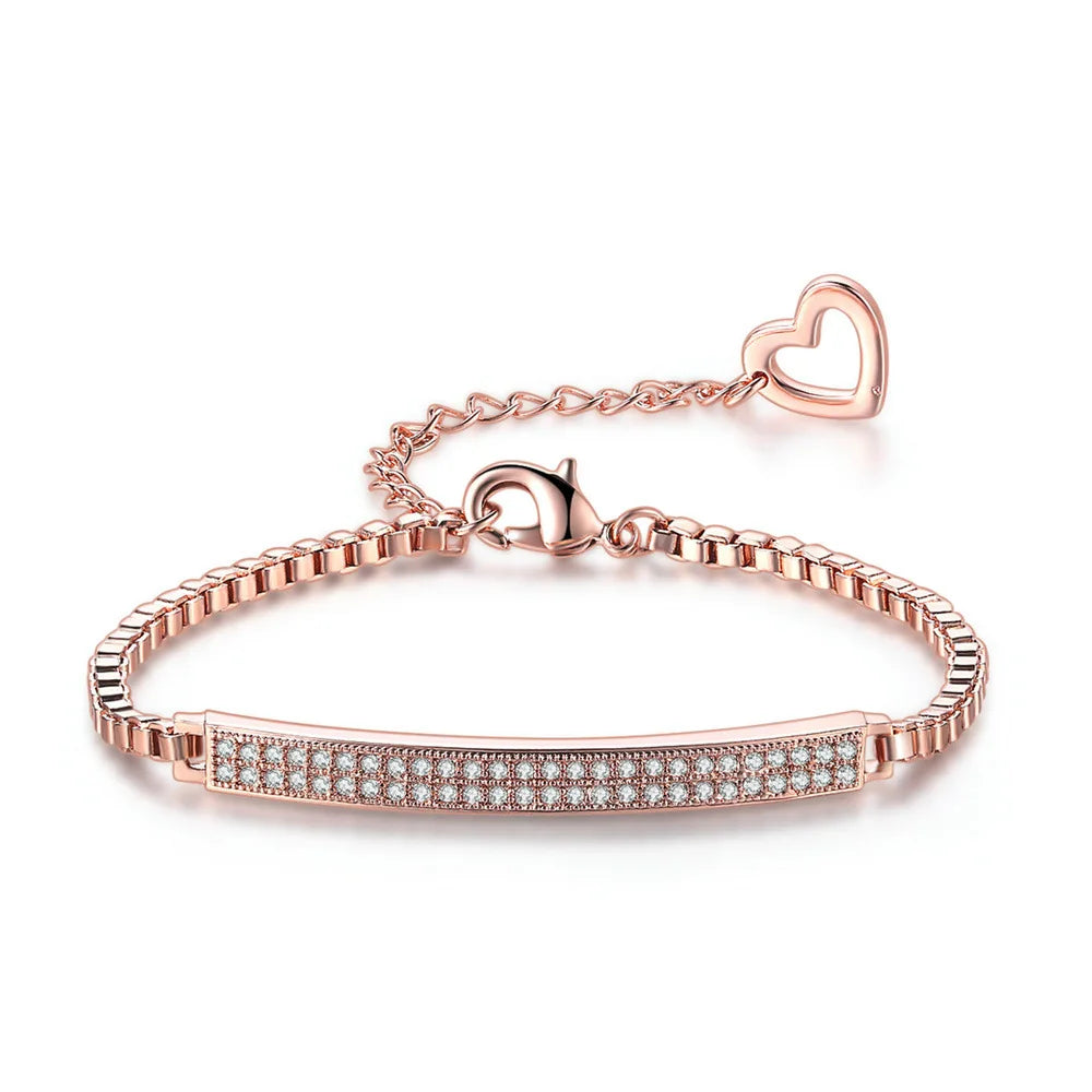 Petite Clover Strand